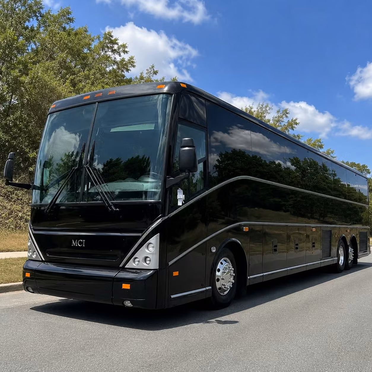 construction crew and worksite shuttle transportation in nashua